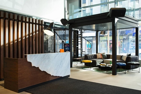 Renaissance by Marriott Montreal Downtown Hotel image 1