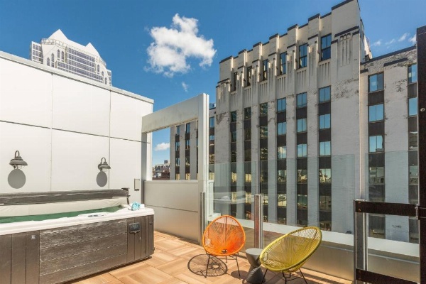 Renaissance by Marriott Montreal Downtown Hotel image 10