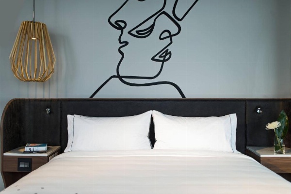 Renaissance by Marriott Montreal Downtown Hotel image 17