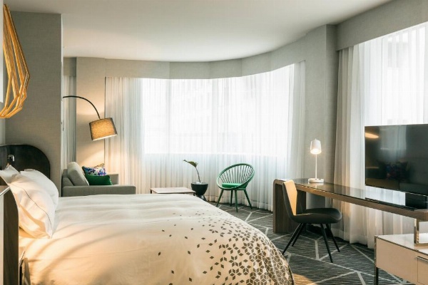 Renaissance by Marriott Montreal Downtown Hotel image 18