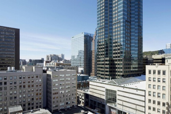 Renaissance by Marriott Montreal Downtown Hotel image 21