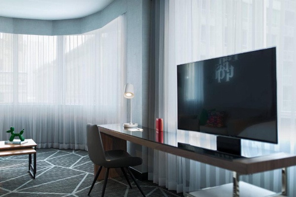 Renaissance by Marriott Montreal Downtown Hotel image 24