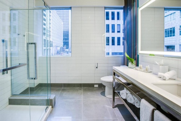 Renaissance by Marriott Montreal Downtown Hotel image 27